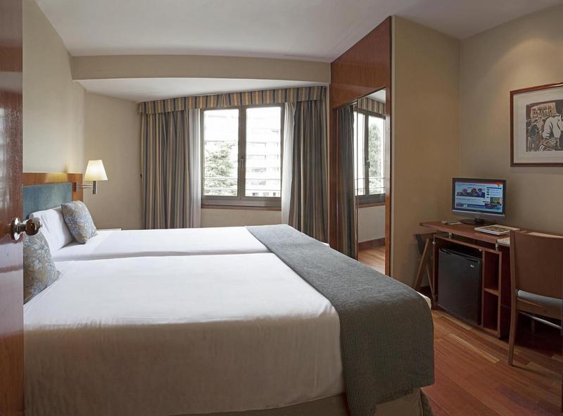 Hotel Pedralbes Барселона Екстериор снимка