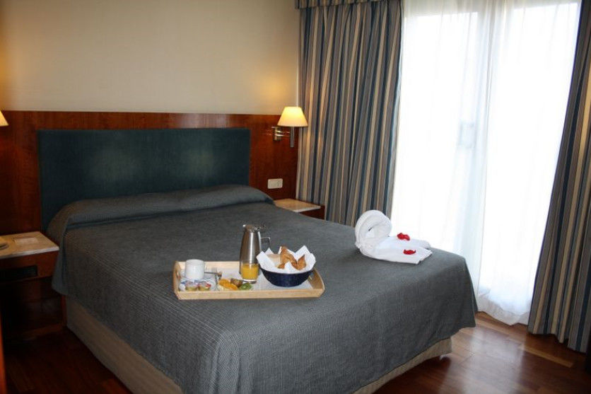 Hotel Pedralbes Барселона Екстериор снимка