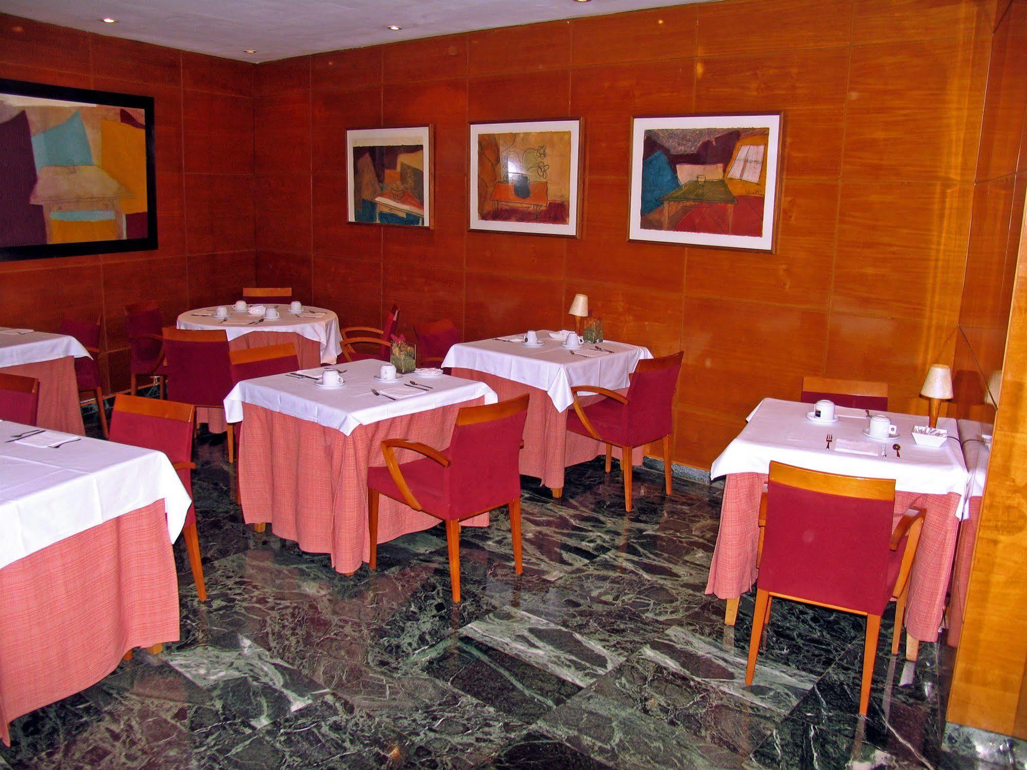 Hotel Pedralbes Барселона Екстериор снимка