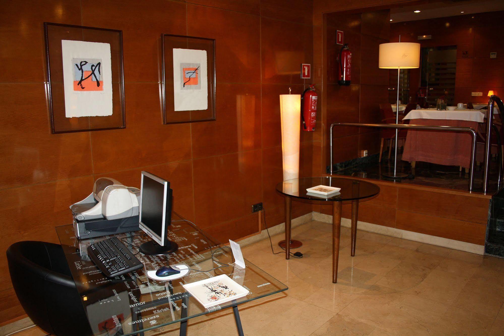 Hotel Pedralbes Барселона Съоръжения снимка